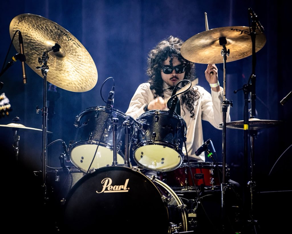 Matthew Schvarcz behind the kit